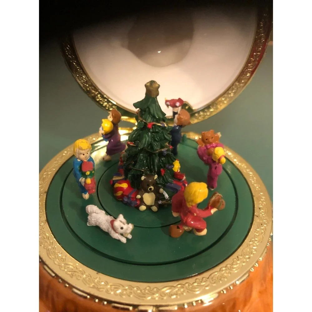 Mr. Christmas Porcelain Teddy Bear Hinged Music Box Animated Plays Jingle Bells